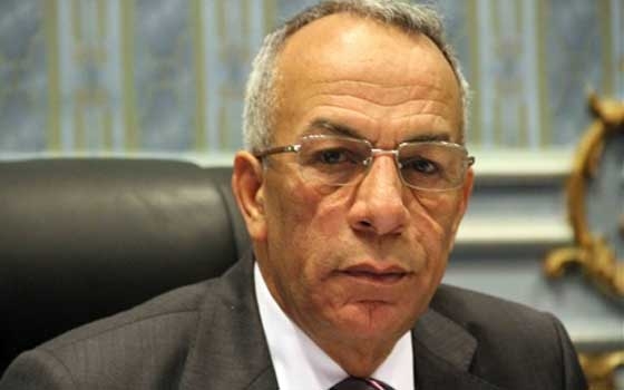 مصر اليوم - محافظ شمال سيناء يصرف إعانة عاجلة لضحايا قذيفة الشيخ زويد