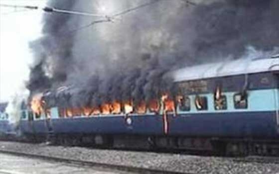   مصر اليوم - تعطل حركة السكة الحديد في الوجه البحري بسبب حريق في أحد القطارات