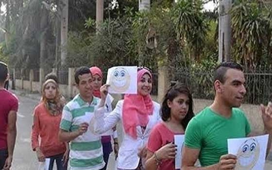   مصر اليوم - أنا فرحان تحتفل مع المواطنين برمضان في حي المعادي