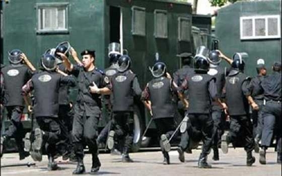 مصر اليوم - حالة من الفزع عقب انفجار قنبلة في مجمع محاكم سمنود