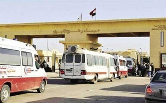   مصر اليوم - وصول 10 سيارات إسعاف إلى معبر رفح من محافظة الشرقية