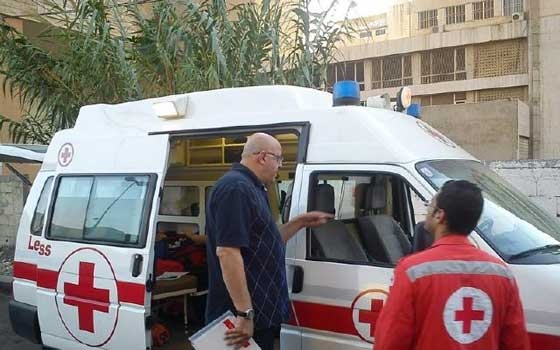   مصر اليوم - سيارات الإسعاف في صيدا اللبنانية تطلق صافراتها تضامنا مع غزة