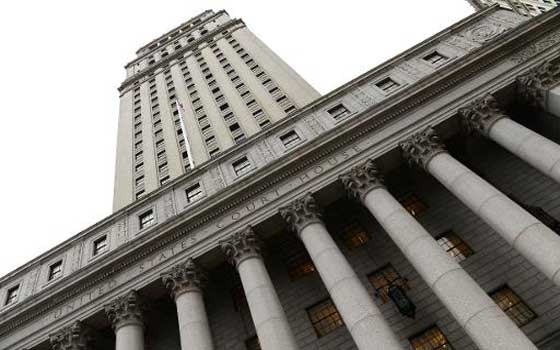   مصر اليوم - اطلاق سراح شرطي أميركي كان يحلم بأكل لحوم النساء