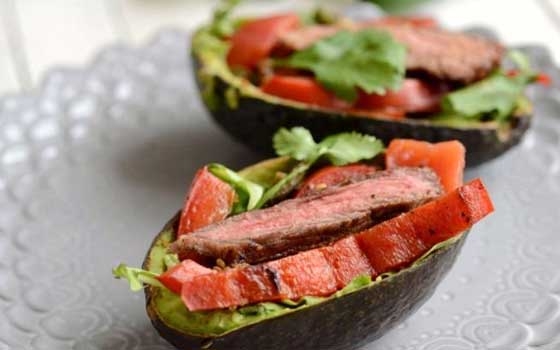   مصر اليوم - شريحة اللحم بالأفوكادو