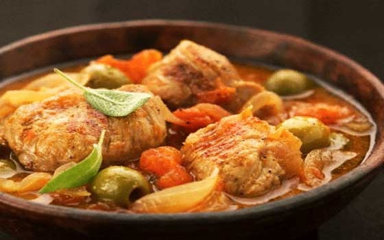   مصر اليوم - طاجن اللحم بالزيتون