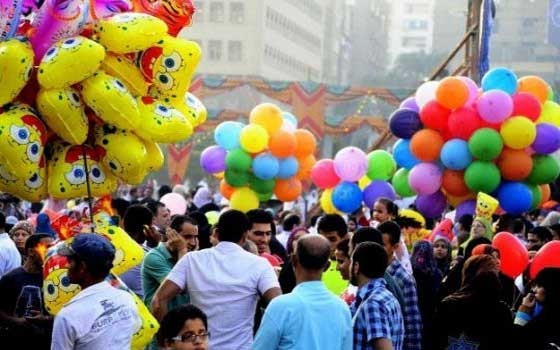   مصر اليوم - معظم الدول العربية والإسلامية احتفلت الاثنين بأول أيام العيد وسلطنة عمان والمغرب الثلاثاء