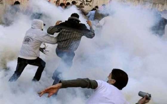   مصر اليوم - قوات الأمن تطلق الغاز والخرطوش لفض تظاهرة لجماعة الإخوان في الهرم