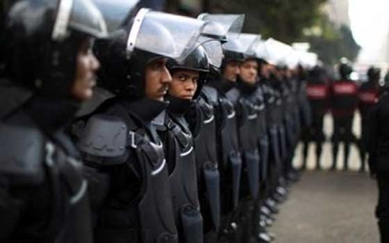   مصر اليوم - الشرطة تدفع بقوات خاصة إلي محيط ميدان الكيت كات