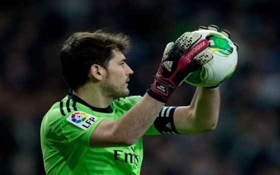   مصر اليوم - ريال مدريد يفكر في التعاقد مع نافاس على حساب كاسياس