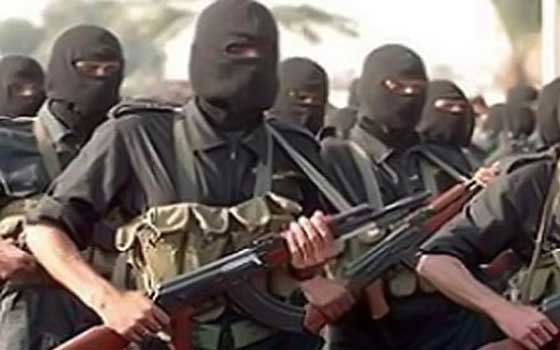   مصر اليوم - مقتل شخص في محاولة اقتحام اللواء 319 في بنغازي