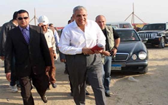   مصر اليوم - محلب يبدأ زيارة تفقدية لتوشكي لتقييم الموقف بمشروعات المنطقة