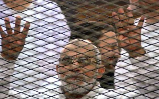   مصر اليوم - الحكم بالسجن المؤبد على مرشد الإخوان و34 آخرين وغرامة 20 ألف جنيه