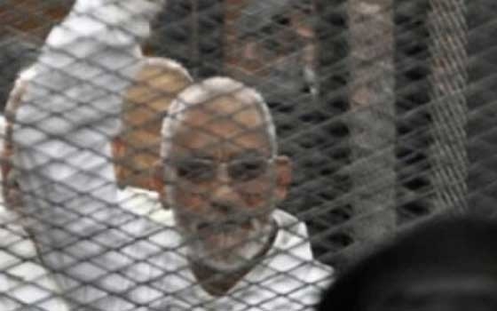   مصر اليوم - تأجيل محاكمة بديع والبلتاجي وحجازي في أحداث قسم شرطة العرب