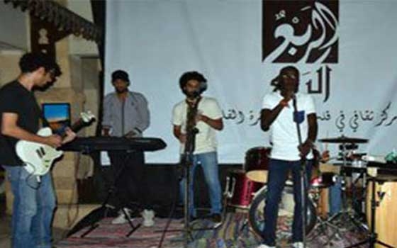   مصر اليوم - ورشة لتعليم العزف على آلات الإيقاع في مركز الربع