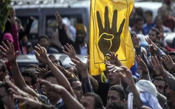   مصر اليوم - توقيف 6 من أنصار مرسي خلال تفريق مسيرة لهم في الإسكندريّة