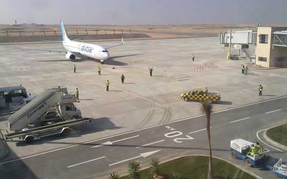 مصر اليوم - هبوط اضطراري لطائرة تابعة للخطوط الجوية الإيطالية بمطار برج العرب