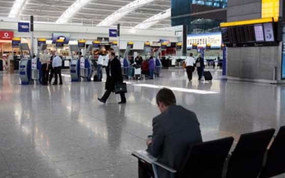   مصر اليوم - النقل البريطانية تؤكد تعزيز الإجراءات الأمنية في المطارات