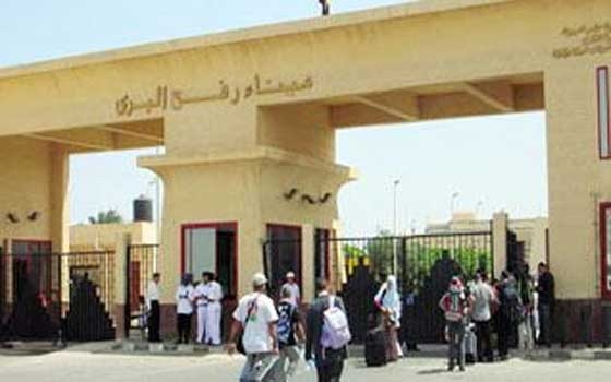   مصر اليوم - عبور 56 شخص بين مصر وقطاع غزة عبر معبر رفح البري
