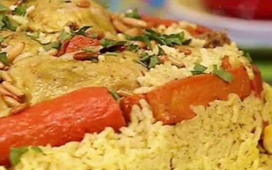   مصر اليوم - مقلوبة اللحم بالجزر