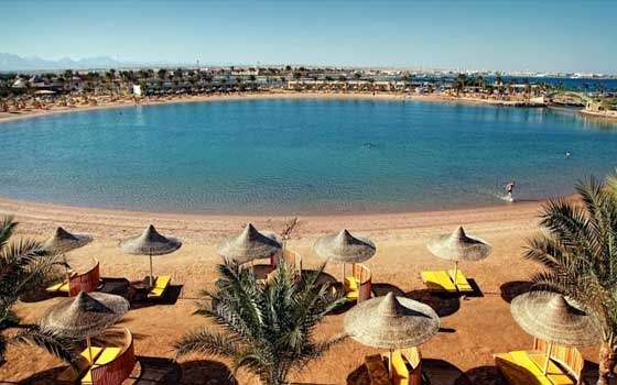   مصر اليوم - ديزرت روز منتجع متكامل في قلب الغردقة ذو طبيعة خاصَّة