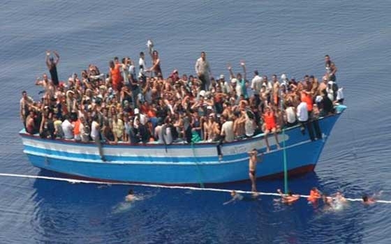   مصر اليوم - رصد أحد سماسرة الإتجار في البشر يستغل أطفال للهجرة غير الشرعية لإيطاليا