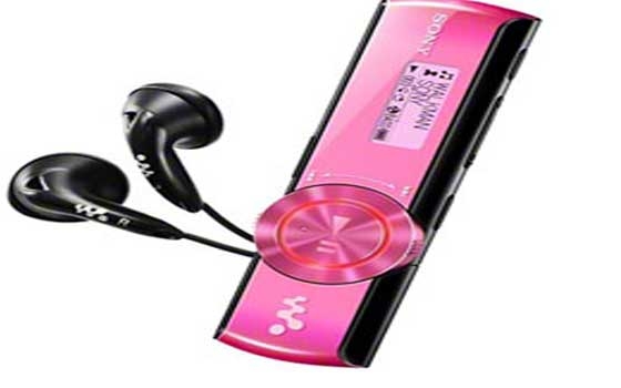   مصر اليوم - سوني تحتفل بمرور 35 عامًا على إطلاقها مشغل الموسيقى وكمان