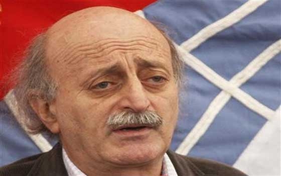   مصر اليوم - جنبلاط يبعث للرئيس السيسي برقية عزاء واستنكار لهجوم الوادي الجديد