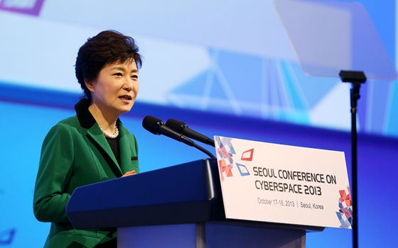   مصر اليوم - الرئيسة بارك تدعو إلى تعزيز السلامة لدورة الألعاب الآسيوية في انتشون