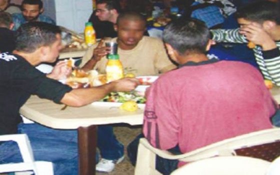   مصر اليوم - الكشافة الإسلامية الجزائرية تفتح 131 مطعمًا لإفطار الفئات المعوزة