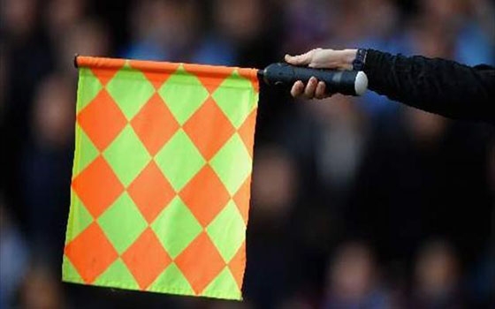   مصر اليوم - طاقم تحكيم مباراة سيوي سبور والأهلي يصل القاهرة الخميس