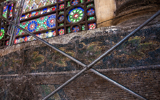   مصر اليوم - ترميم لوحة  فسيفساء  حرم الجامع الأموي الكبير في دمشق