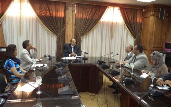   مصر اليوم - مركز حقوقيّ يطالب الحكومة المصريَّة بالقصاص من قتلة الشهداء