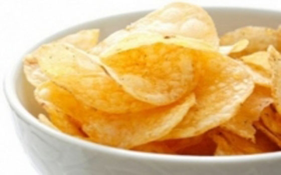   مصر اليوم - رقائق الشيبسي المغلفة تؤثر على ذكاء الأطفال وتصيبهم بالأمراض