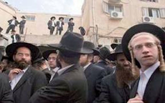   مصر اليوم - يهود الجزائر يفرون خوفًا من بطش الغاضبين من العدوان الإسرائيلى على غزة