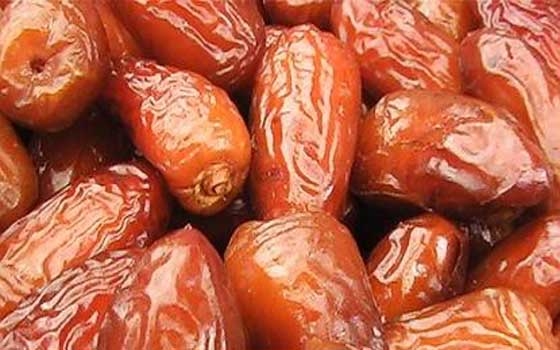   مصر اليوم - مناقشة برتوكول مواصفات تجارية لـ 11 صنفًا من تمور السعودية