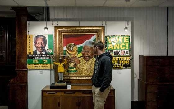   مصر اليوم - مزاد على تذكارات لنلسون مانديلا الخميس في جوهانسبرغ