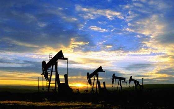   مصر اليوم - تراجع طفيف لعقود النفط الآجلة إثر بيانات المخزونات الأميركية