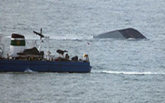   مصر اليوم - تورط 10 مسئولين حكوميين في كارثة غرق العبارة سيول في كوريا الجنوبية