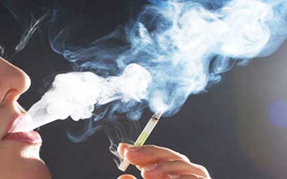   مصر اليوم - المدخنون أكثر عرضة للإقدام علي الانتحار