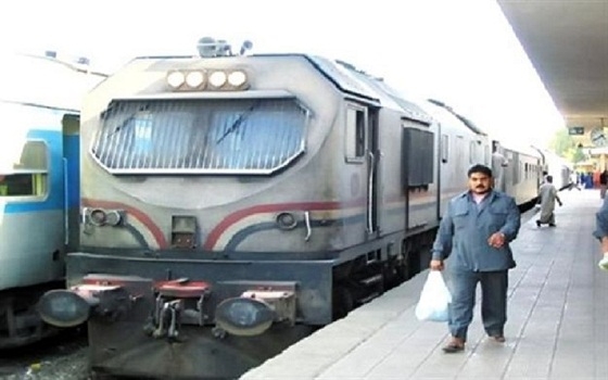   مصر اليوم - نشر مواعيد وأرقام القطارات الإضافية من القاهرة إلى الوجه القبلي