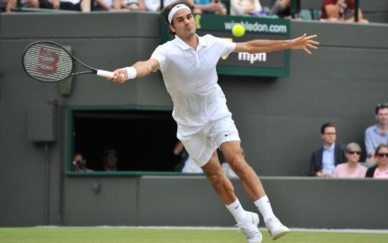   مصر اليوم - فيدرر بسهولة إلى ربع النهائي لملاقاة فافرينكا وخروج شارابوفا