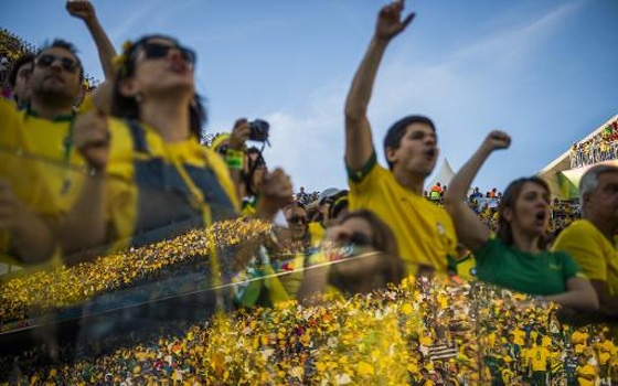   مصر اليوم - عبء الدعم الجماهيري على لاعبي السيليساو