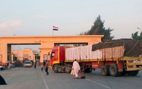   مصر اليوم - إدخال 132 شاحنة مواد بناء إلى قطاع غزة عبر ميناء رفح