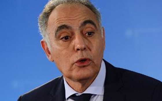   مصر اليوم - وزير خارجية المغرب يقاضي صحيفة قالت إنه يحمل الجنسية الفرنسية