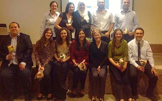   مصر اليوم - طلاب الجامعة الأميركيّة في القاهرة يساهمون في حلّ مشكلة المخلّفات الصلبة