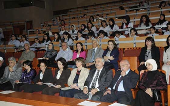   مصر اليوم - حصان طروادة يكشف إرهاب مدرسين وطردهم خارج المدارس في بريطانيا