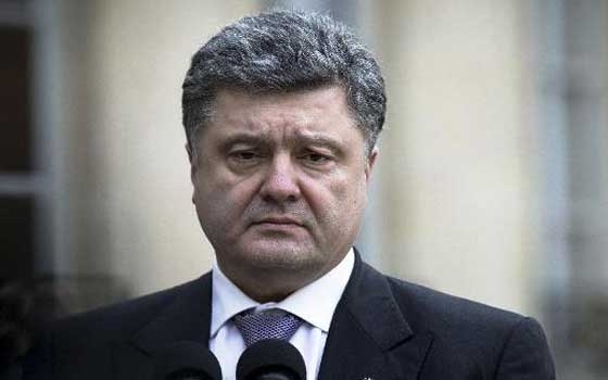 مصر اليوم - بوروشنكو يبحث مع قادة الجيش والشرطة اتخاذ مزيد من الإجراءات شرق أوكرانيا