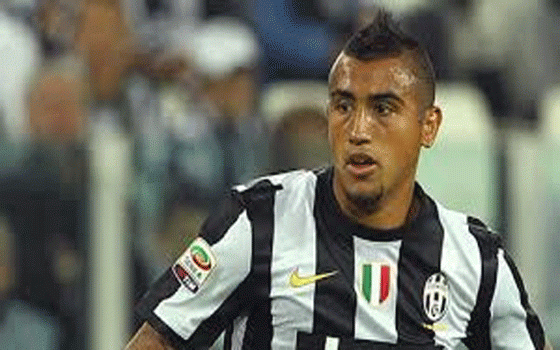   مصر اليوم - اللاعب التشيلي فيدال يؤكد عدم انتقاله إلى مانشستر يونايتد