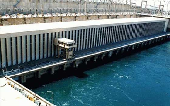   مصر اليوم - منسوب النيل أمام السد العالي يتراجع 2 سم