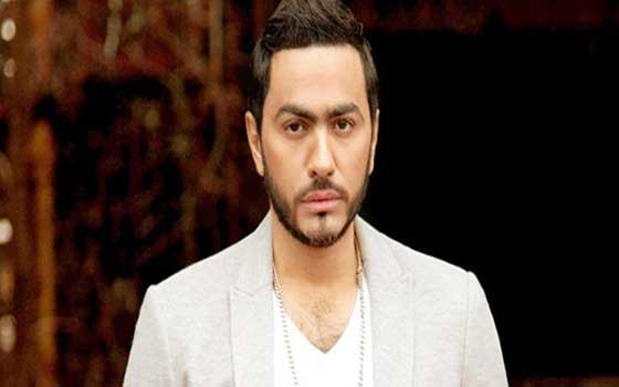   مصر اليوم - أرقام قياسية لتامرحسني في فرق توقيت